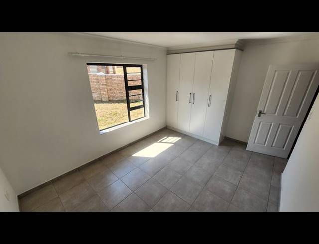 2 BEDROOM PROPERTY TO RENT IN ASTON BAY